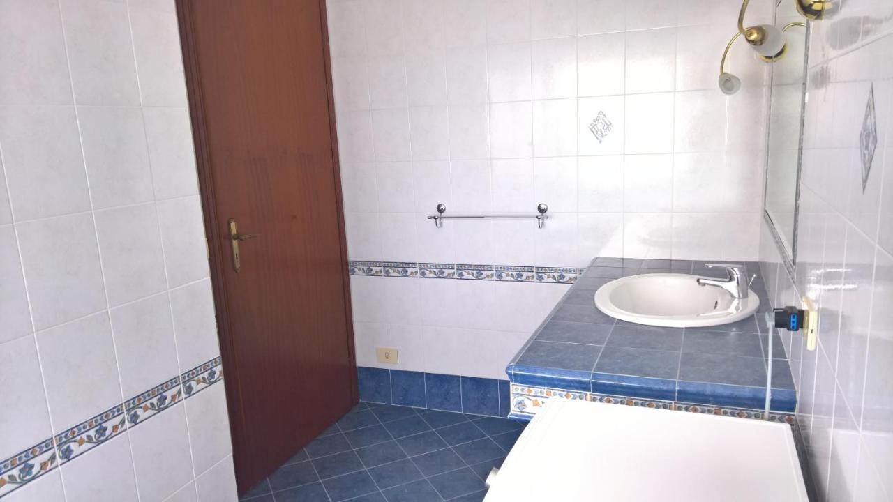 Suite Fronte Spiaggia - 50M Dalla Spiaggia Trapani Exterior photo